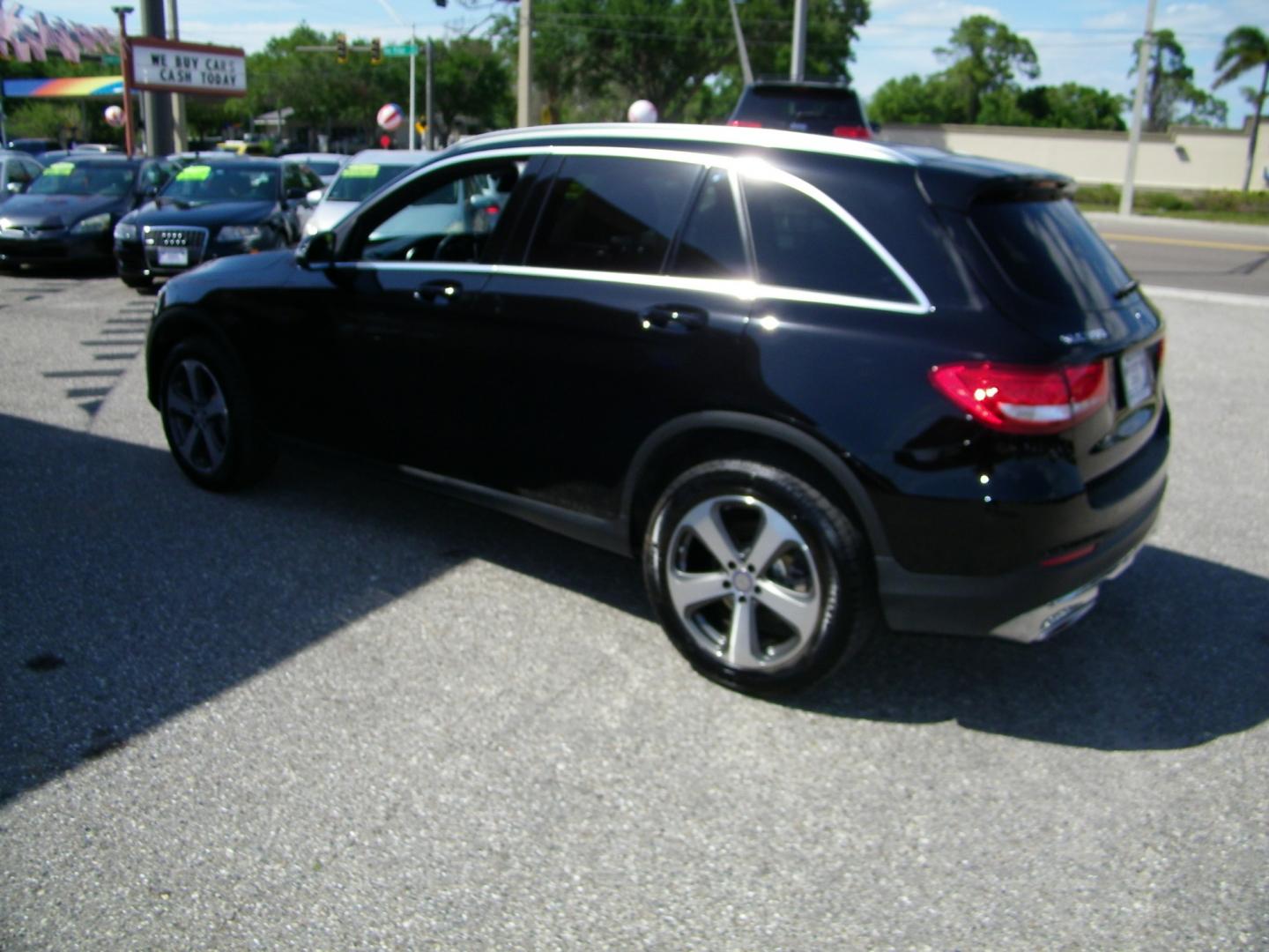 2017 Black /Black Mercedes-Benz GLC-Class GLC300 (WDC0G4JB5HF) with an 2.0L L4 DOHC 16V TURBO engine, 9A transmission, located at 4000 Bee Ridge Road, Sarasota, FL, 34233, (941) 926-0300, 27.298664, -82.489151 - Photo#3